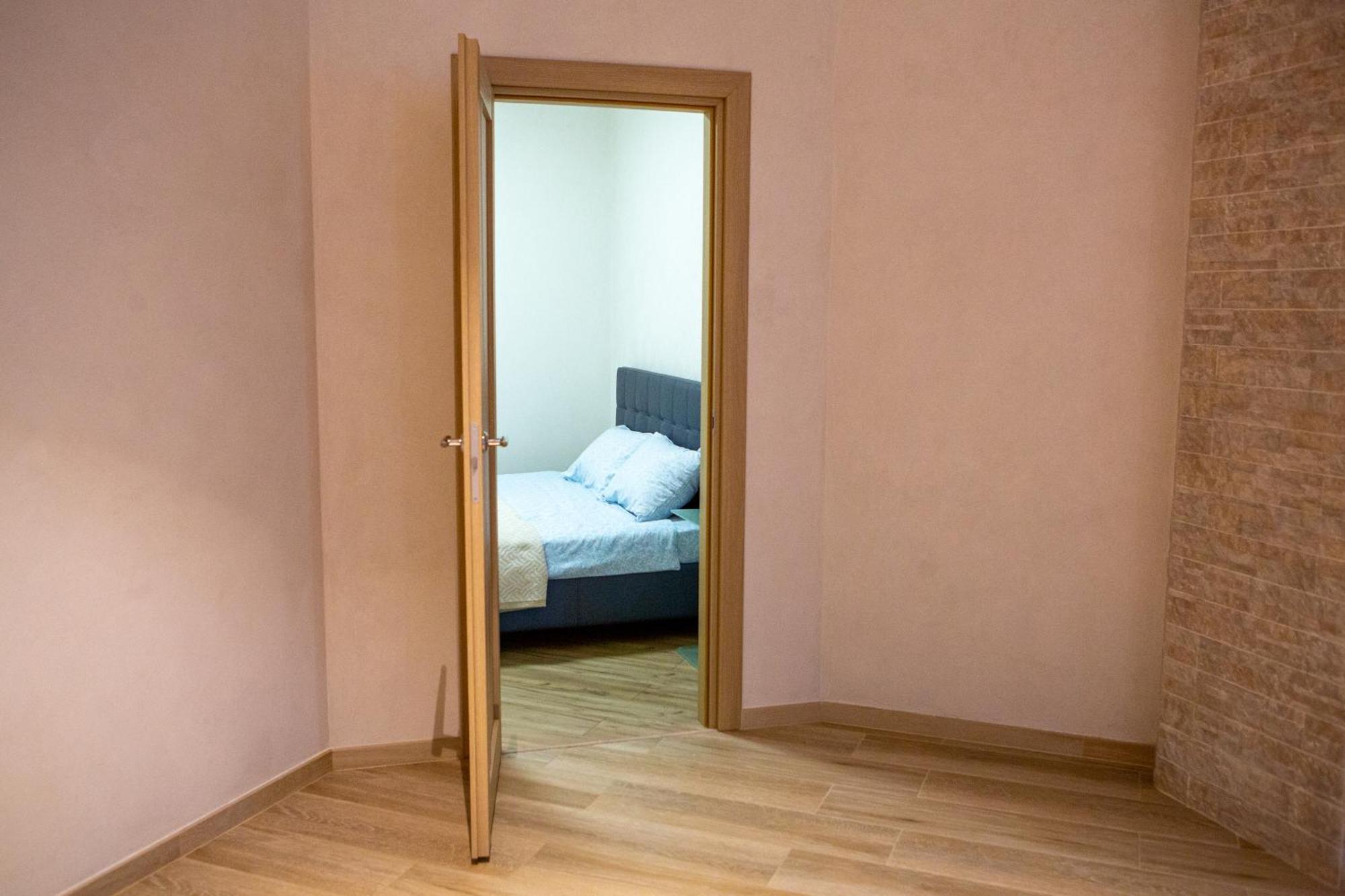 Apartments On Henuezskaya 5 Одеса Екстериор снимка