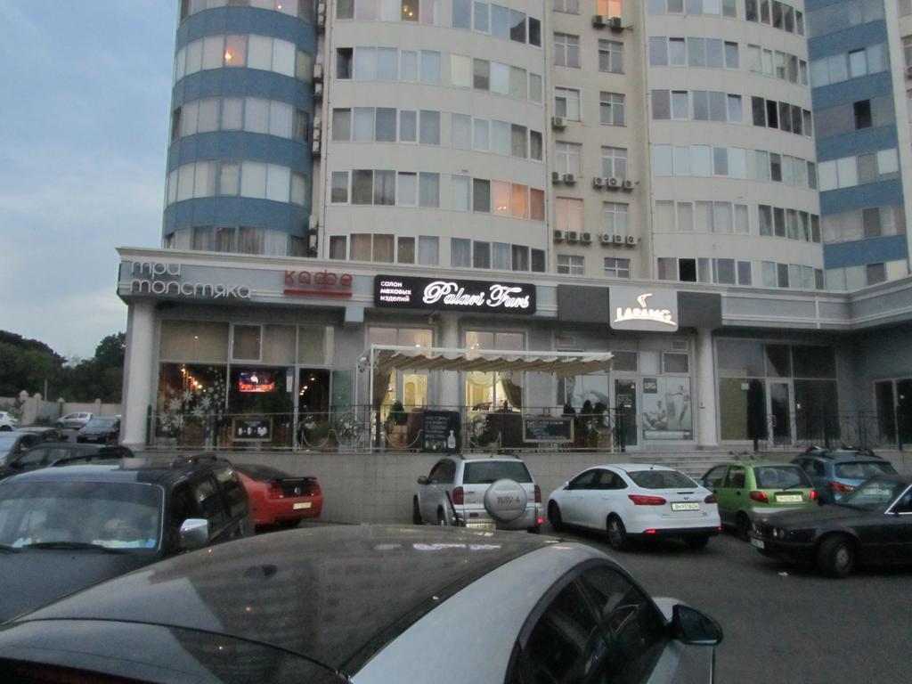 Apartments On Henuezskaya 5 Одеса Екстериор снимка