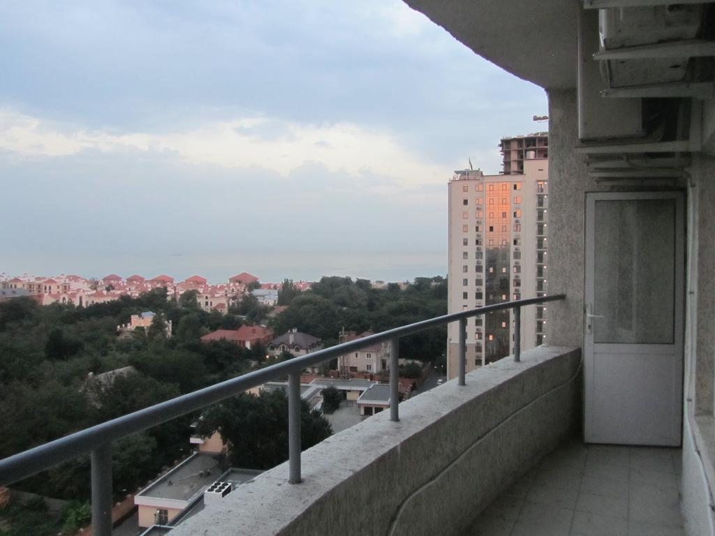 Apartments On Henuezskaya 5 Одеса Екстериор снимка