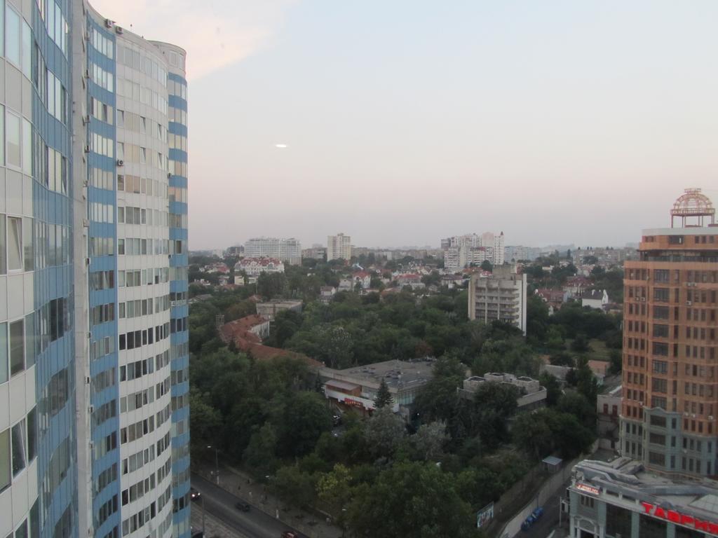 Apartments On Henuezskaya 5 Одеса Екстериор снимка