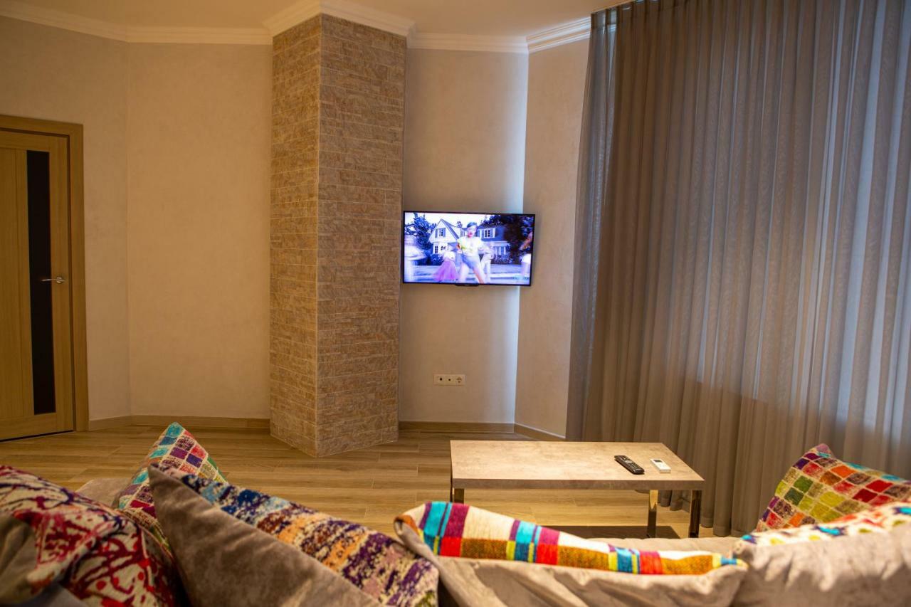 Apartments On Henuezskaya 5 Одеса Екстериор снимка